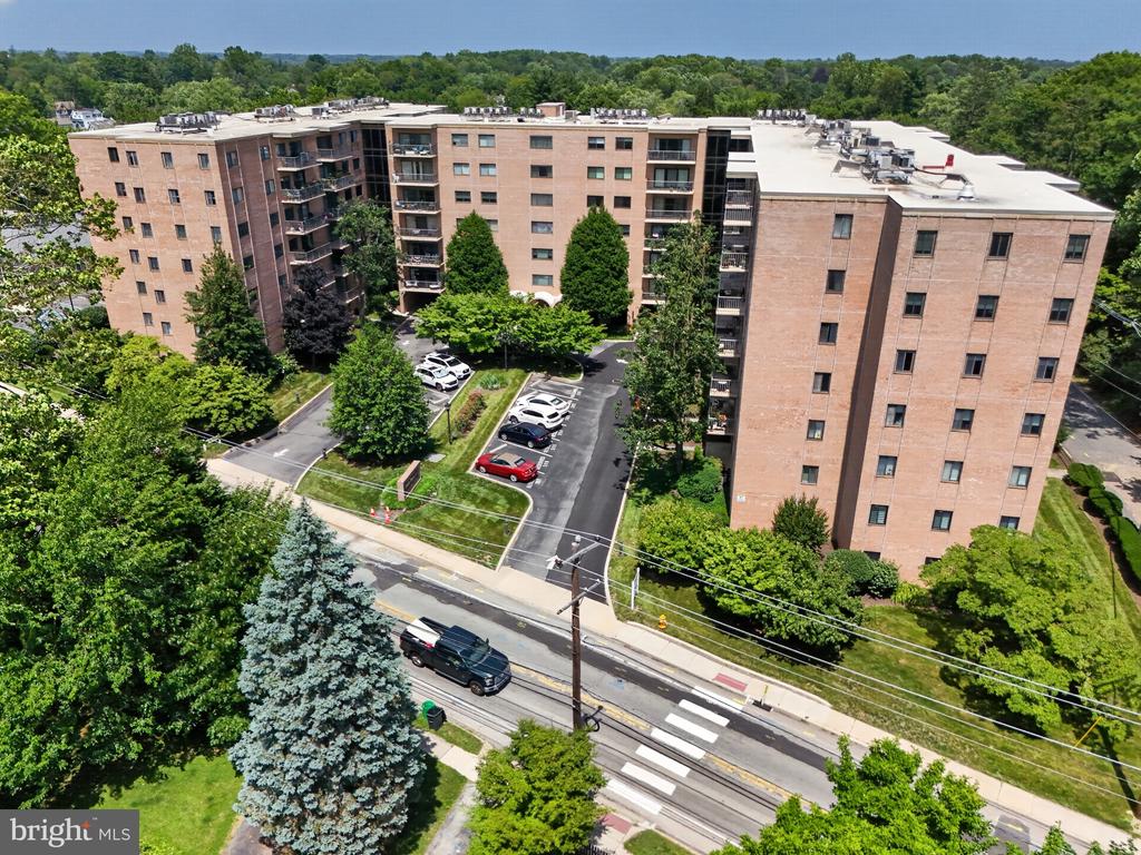 501 N PROVIDENCE ROAD Unit: 207