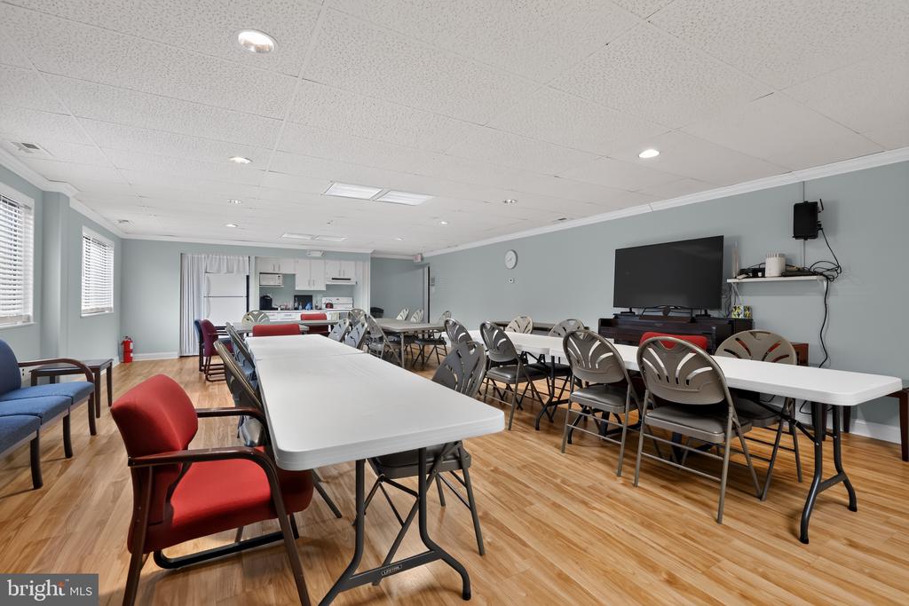 501 N PROVIDENCE ROAD Unit: 207