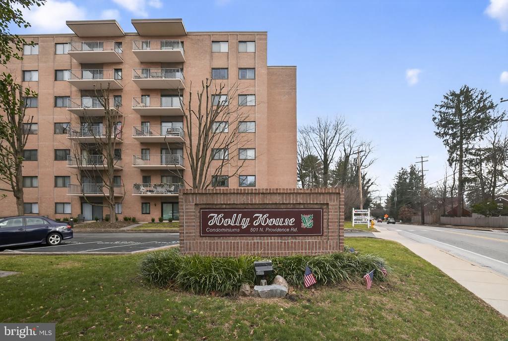 501 N PROVIDENCE ROAD Unit: 207