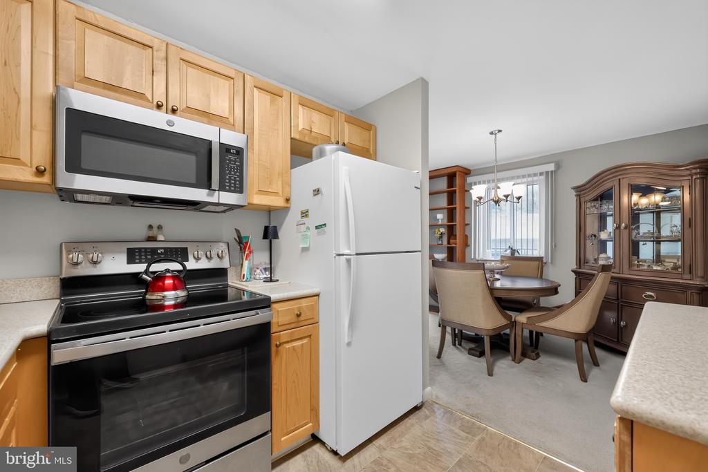 501 N PROVIDENCE ROAD Unit: 207