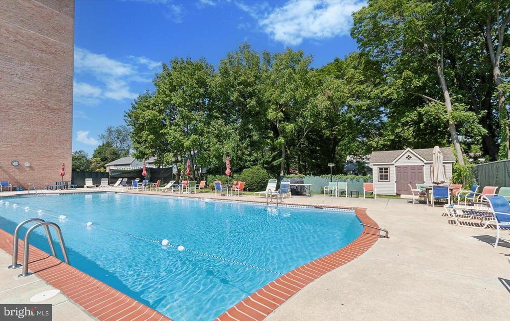 501 N PROVIDENCE ROAD Unit: 207
