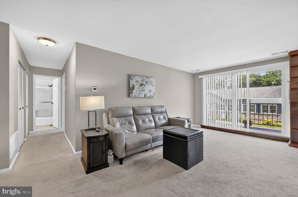 501 N PROVIDENCE ROAD Unit: 207