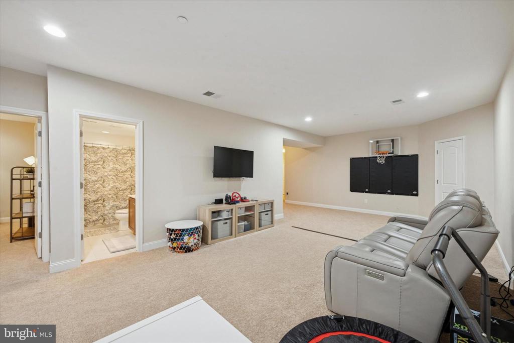 3543 MUIRWOOD DRIVE