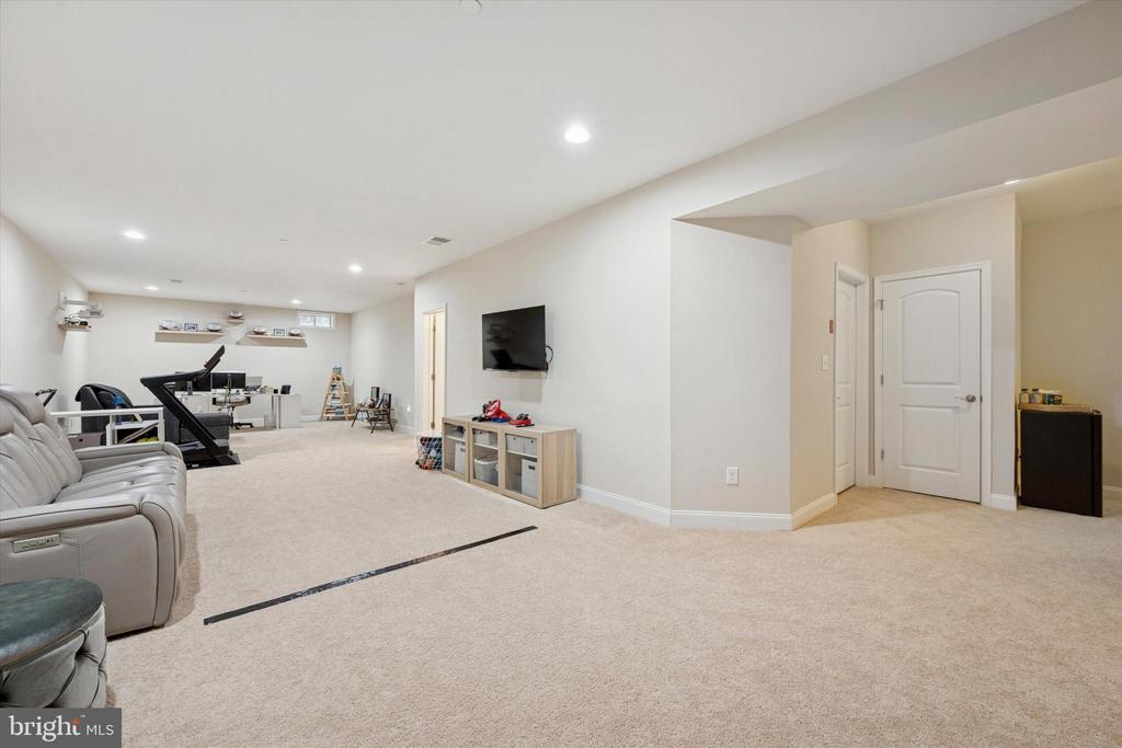 3543 MUIRWOOD DRIVE