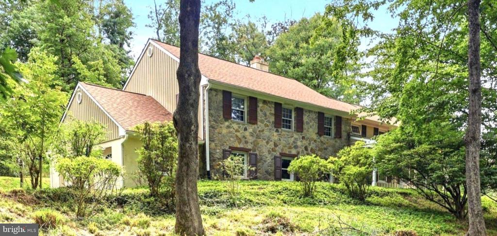 373 IVY LANE