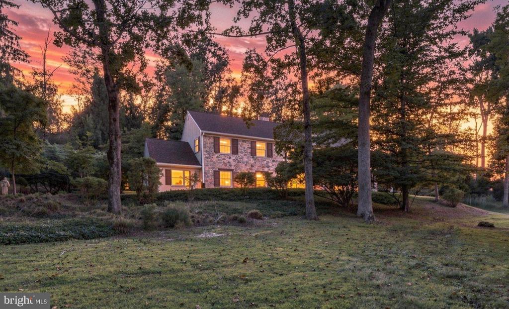 373 IVY LANE
