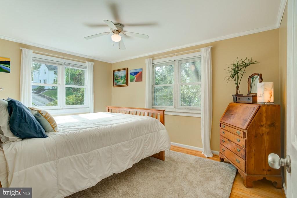 31 GREEN VALLEY ROAD