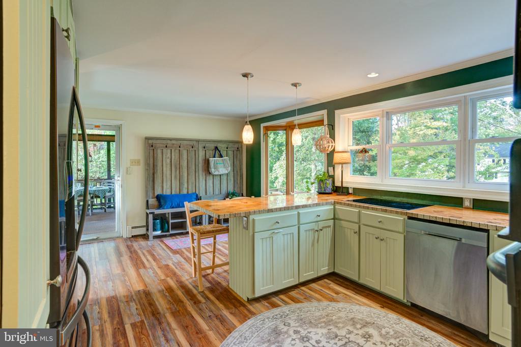 31 GREEN VALLEY ROAD