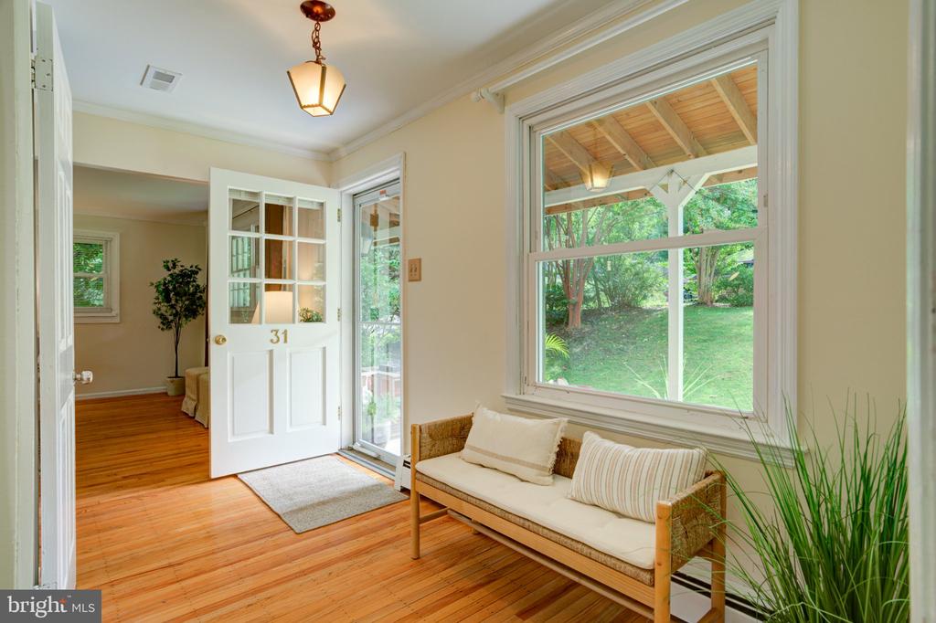 31 GREEN VALLEY ROAD