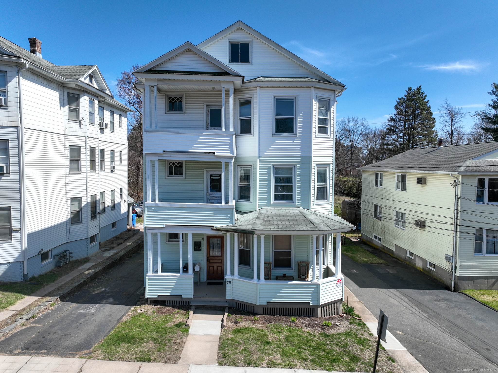 79 Albany Avenue