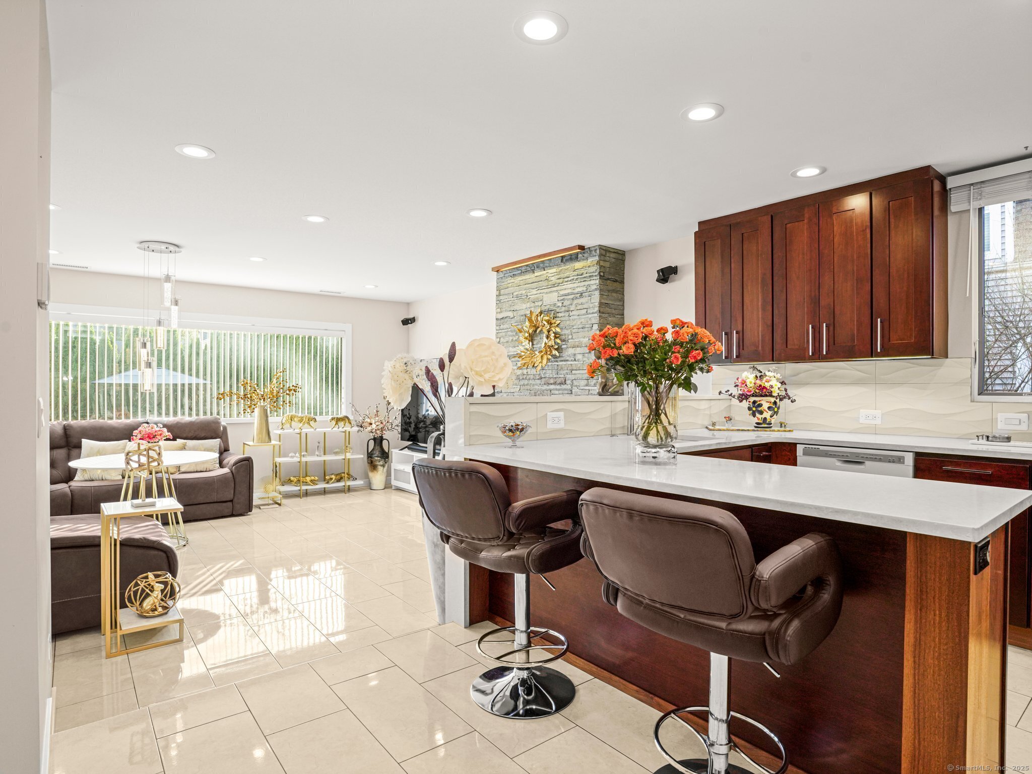 53 Waterbury Avenue