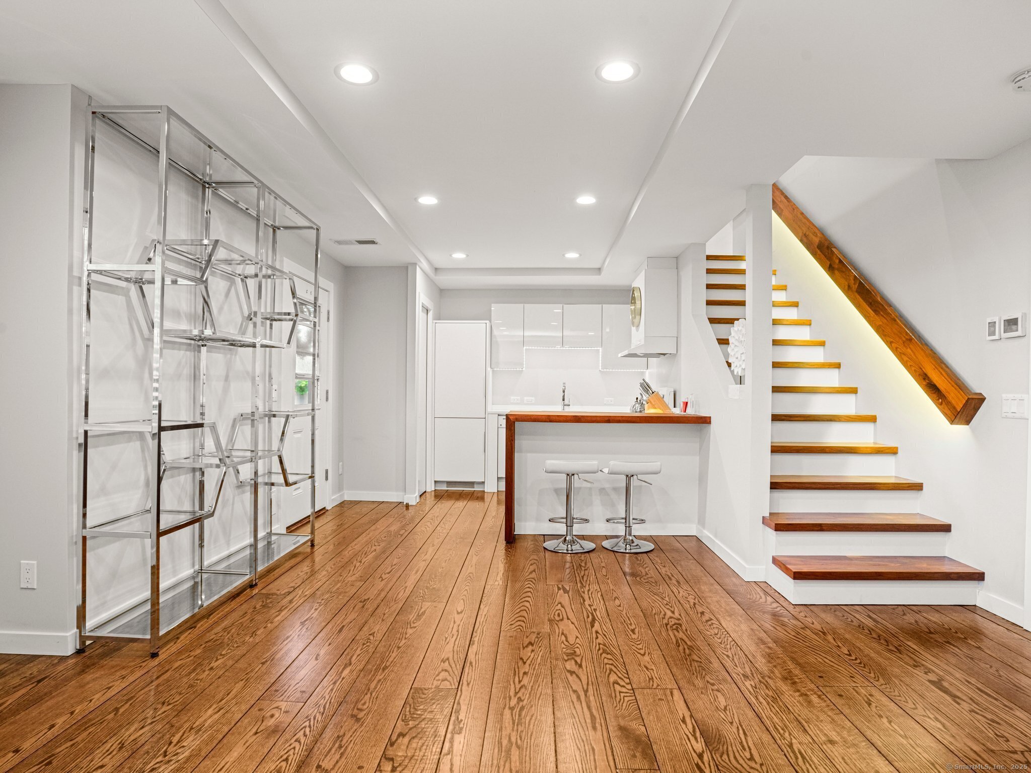 53 Waterbury Avenue