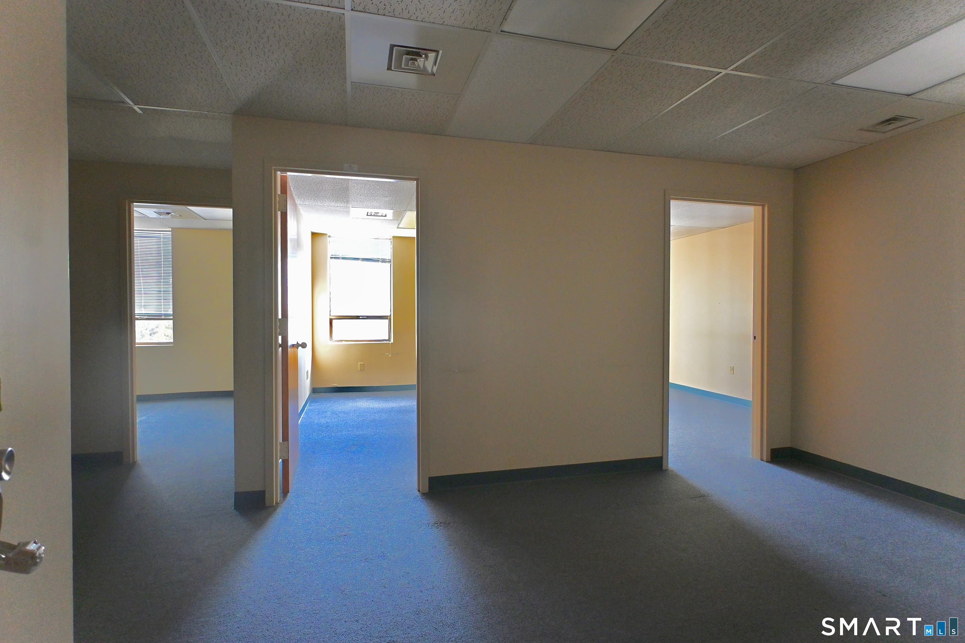 1100 Kings Highway East