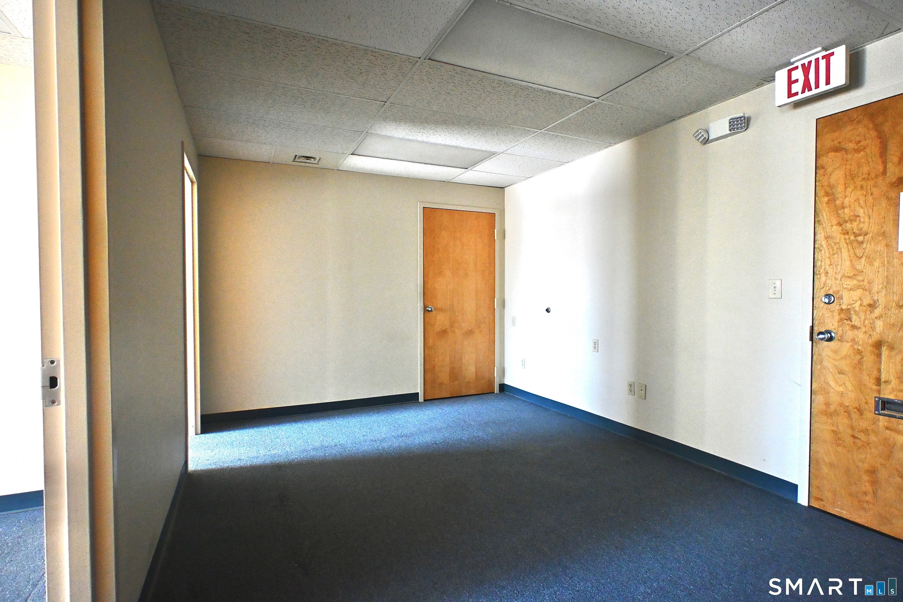 1100 Kings Highway East