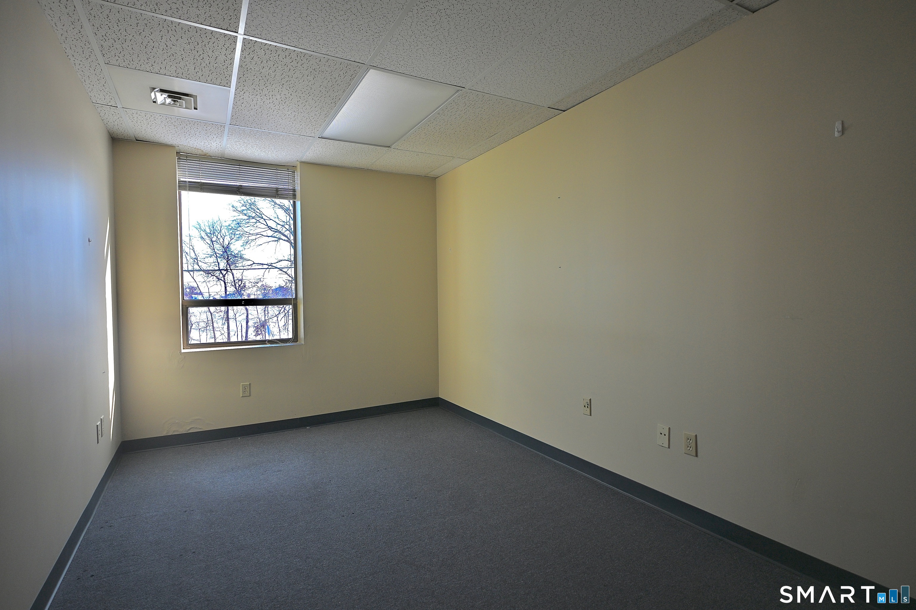 1100 Kings Highway East