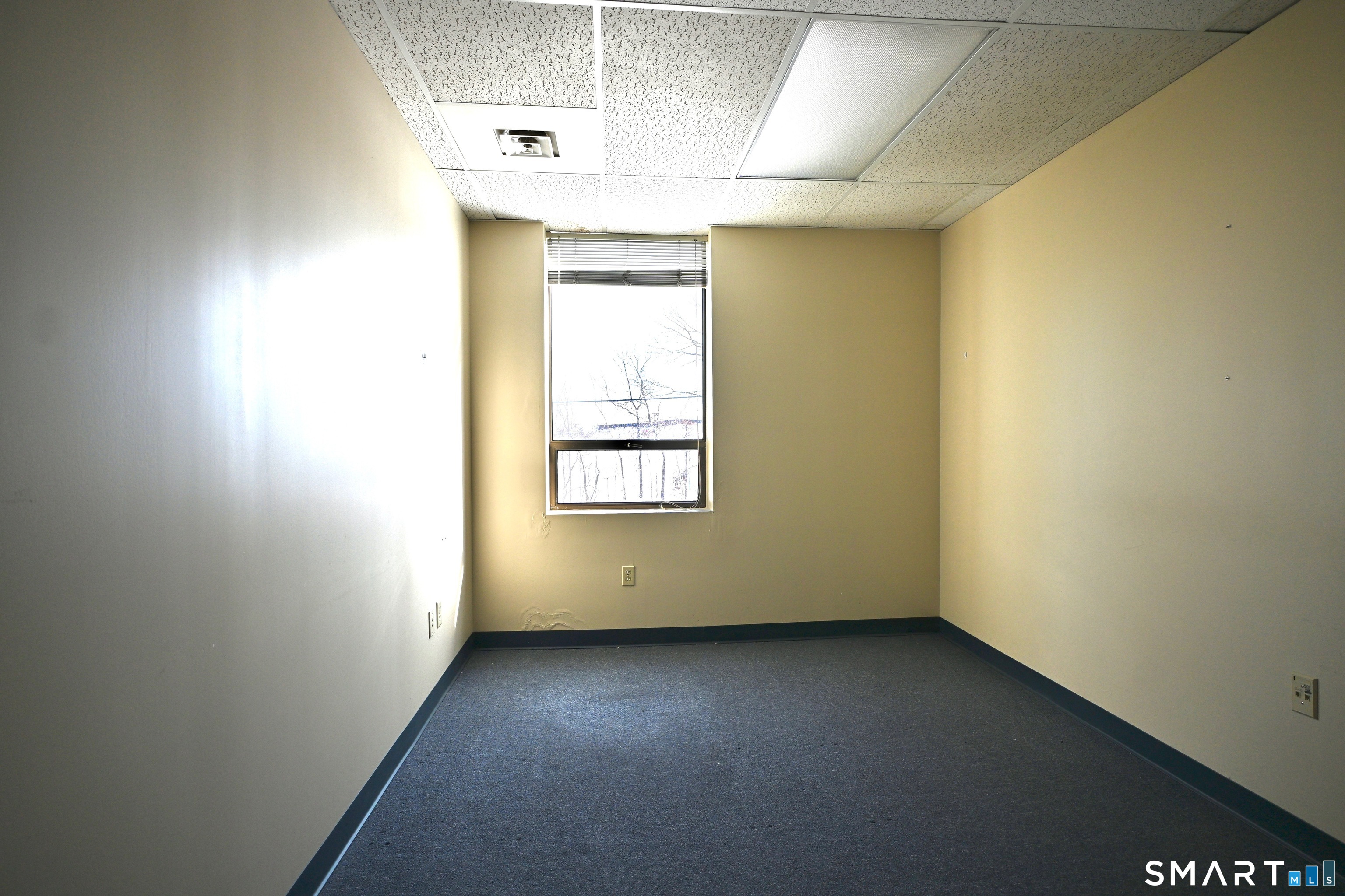 1100 Kings Highway East