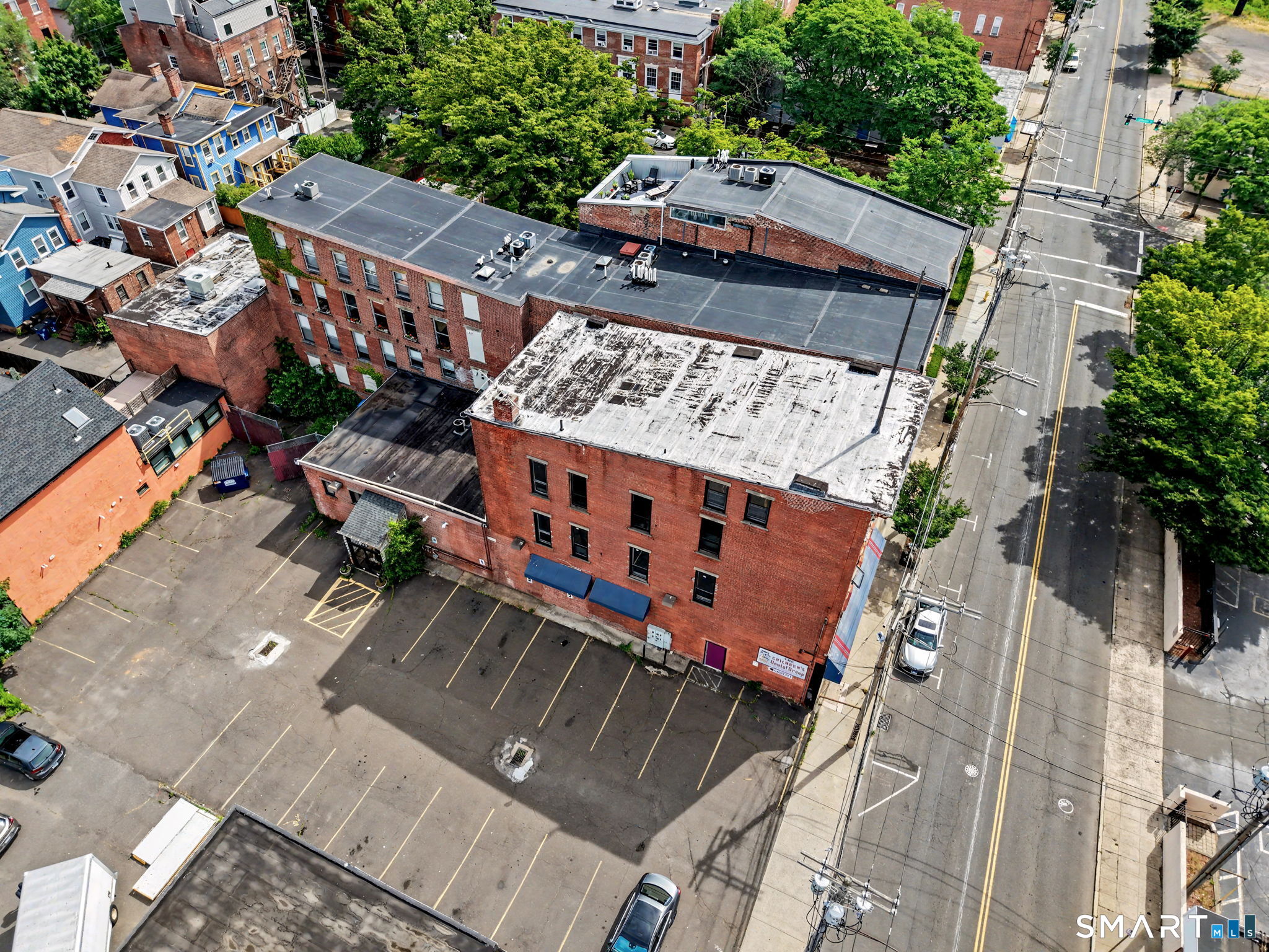 825 Grand Avenue
