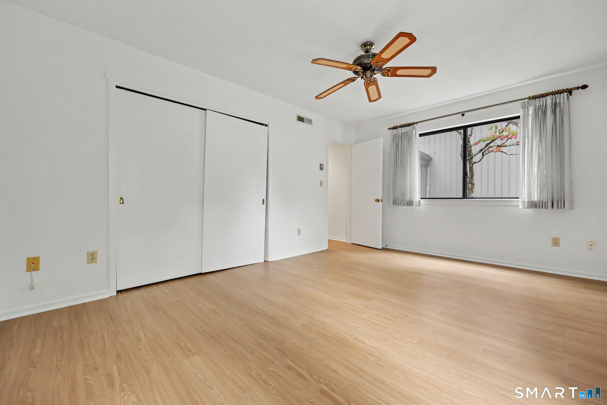 4 Heritage Crest Unit: C