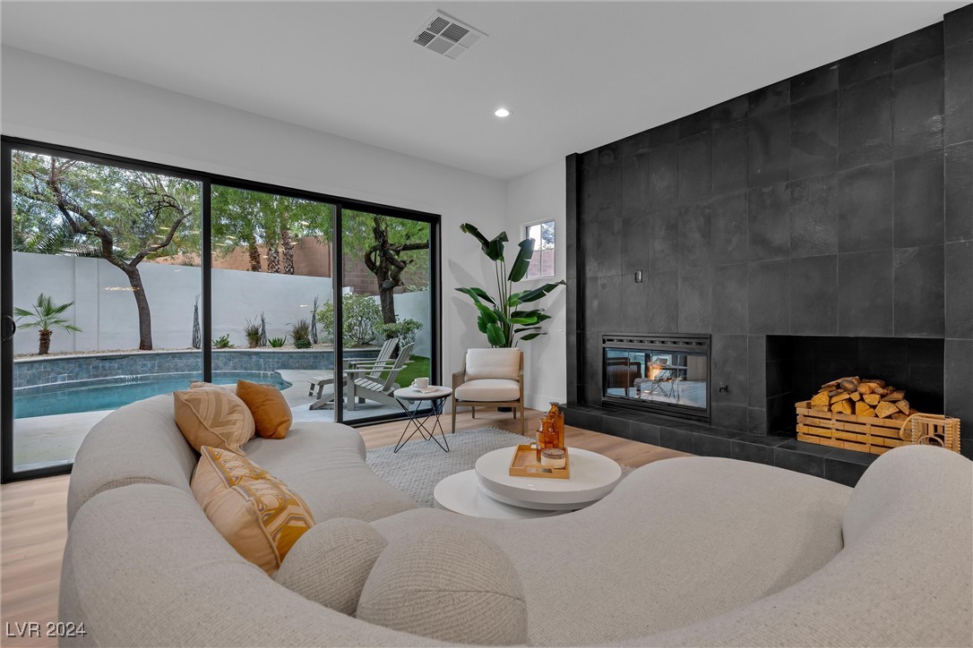 436 Pinnacle Heights Lane