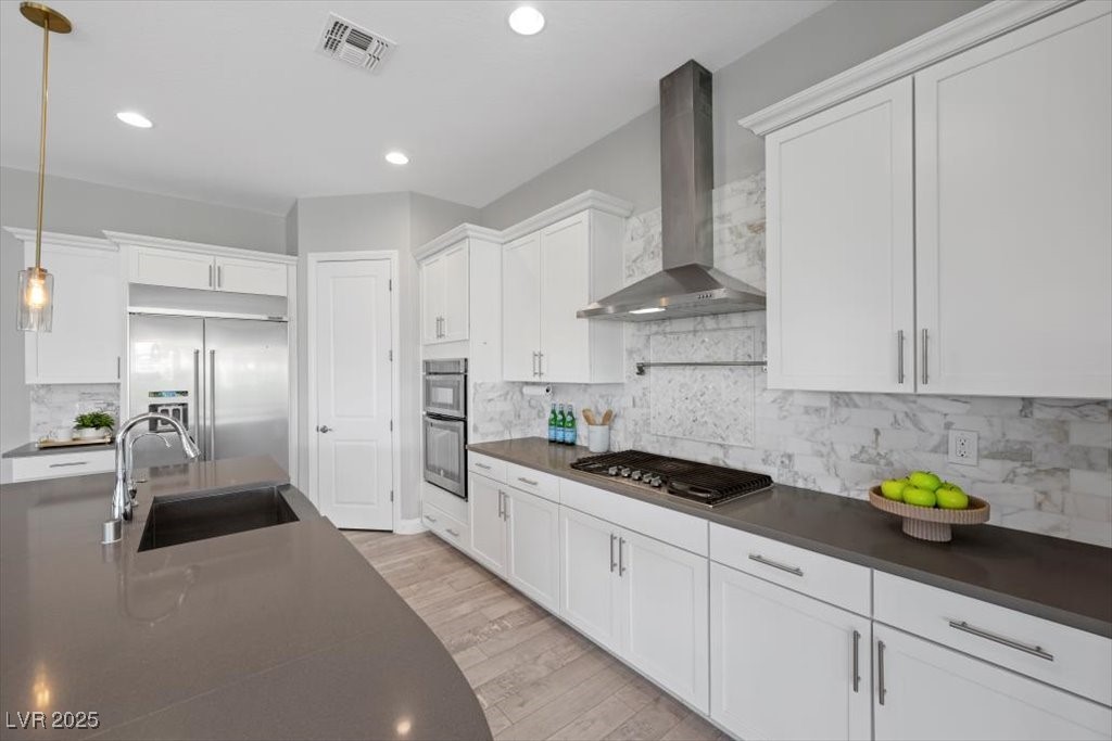 11820 Saverio Avenue