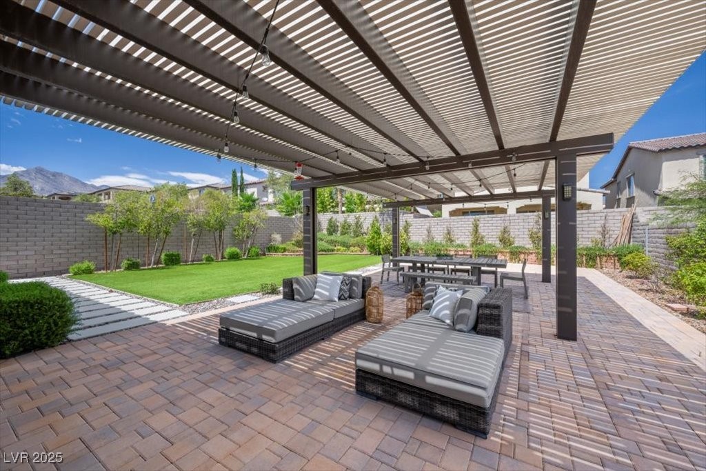 11820 Saverio Avenue