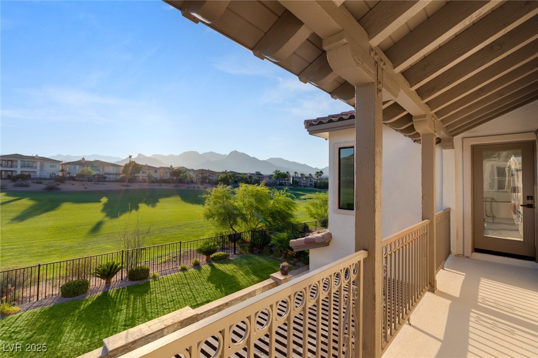 1987 ORCHARD MIST Street