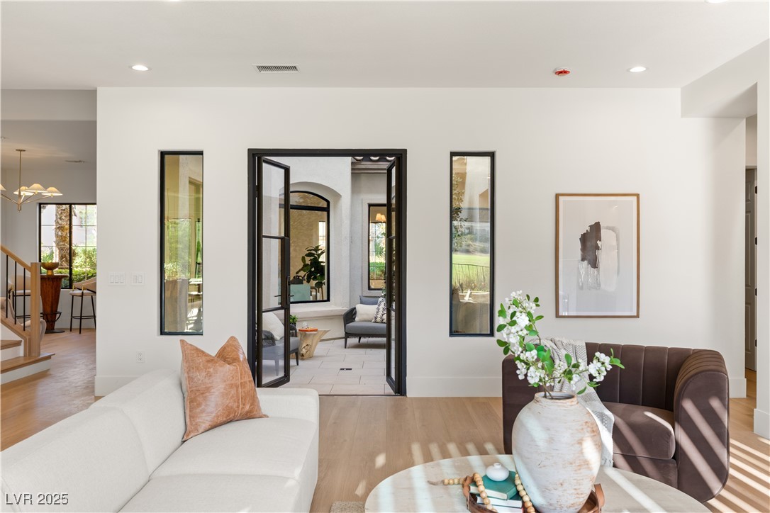 1987 ORCHARD MIST Street