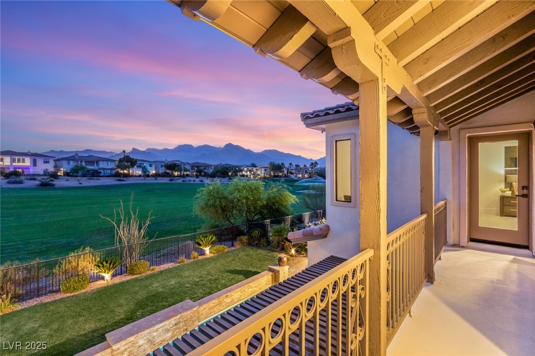 1987 ORCHARD MIST Street