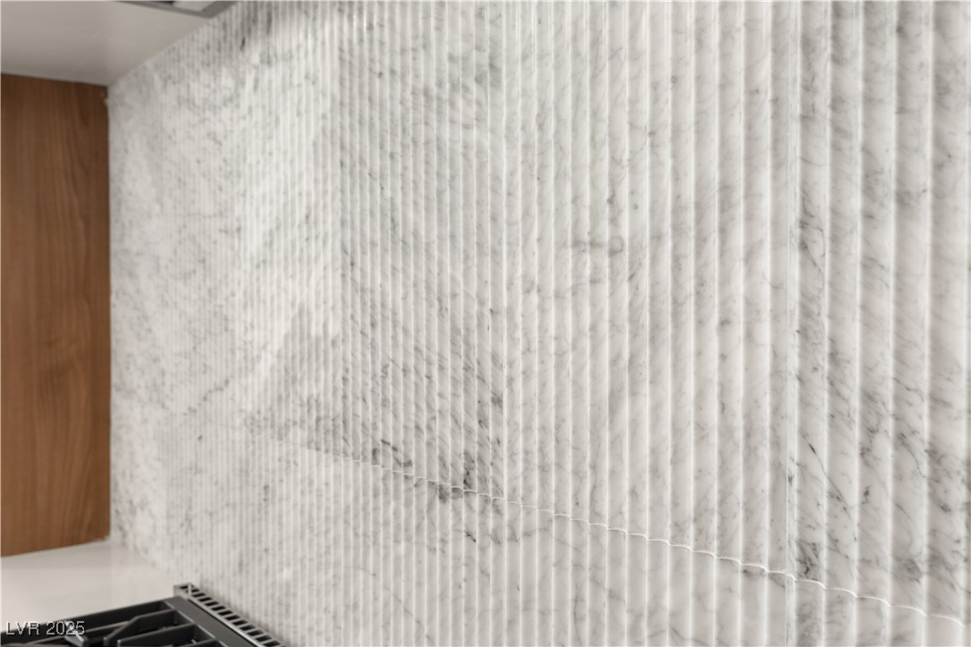 1987 ORCHARD MIST Street