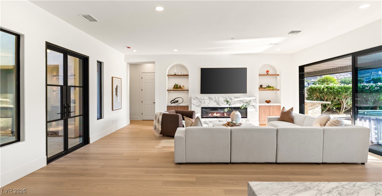 1987 ORCHARD MIST Street