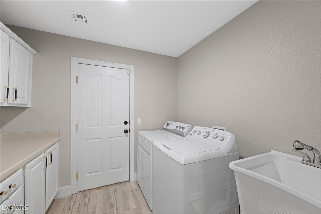 575 DUSTY PALMS Lane