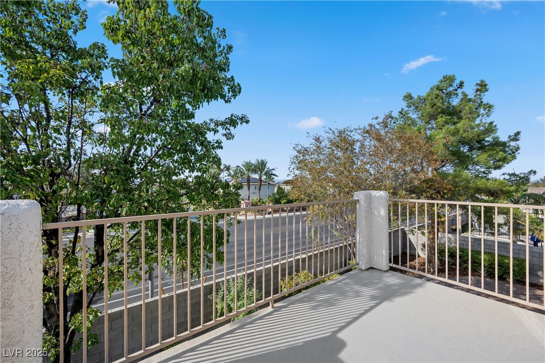 575 DUSTY PALMS Lane