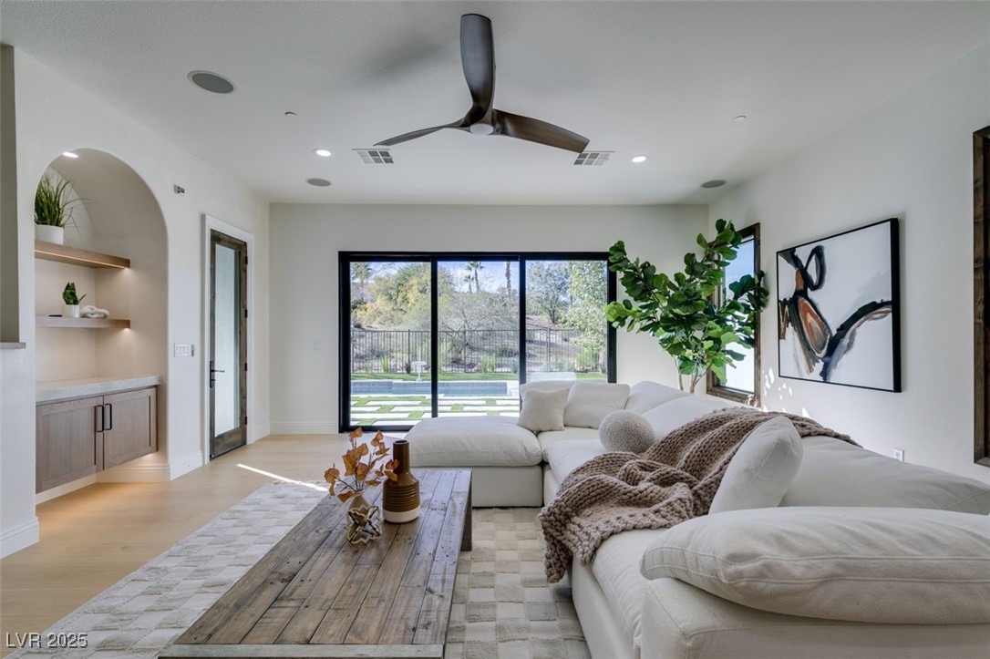 2215 Alcova Ridge Drive