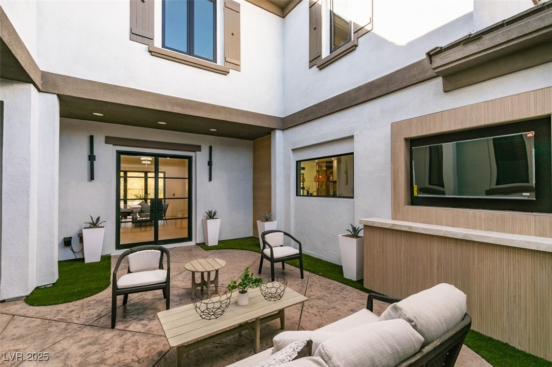 2215 Alcova Ridge Drive