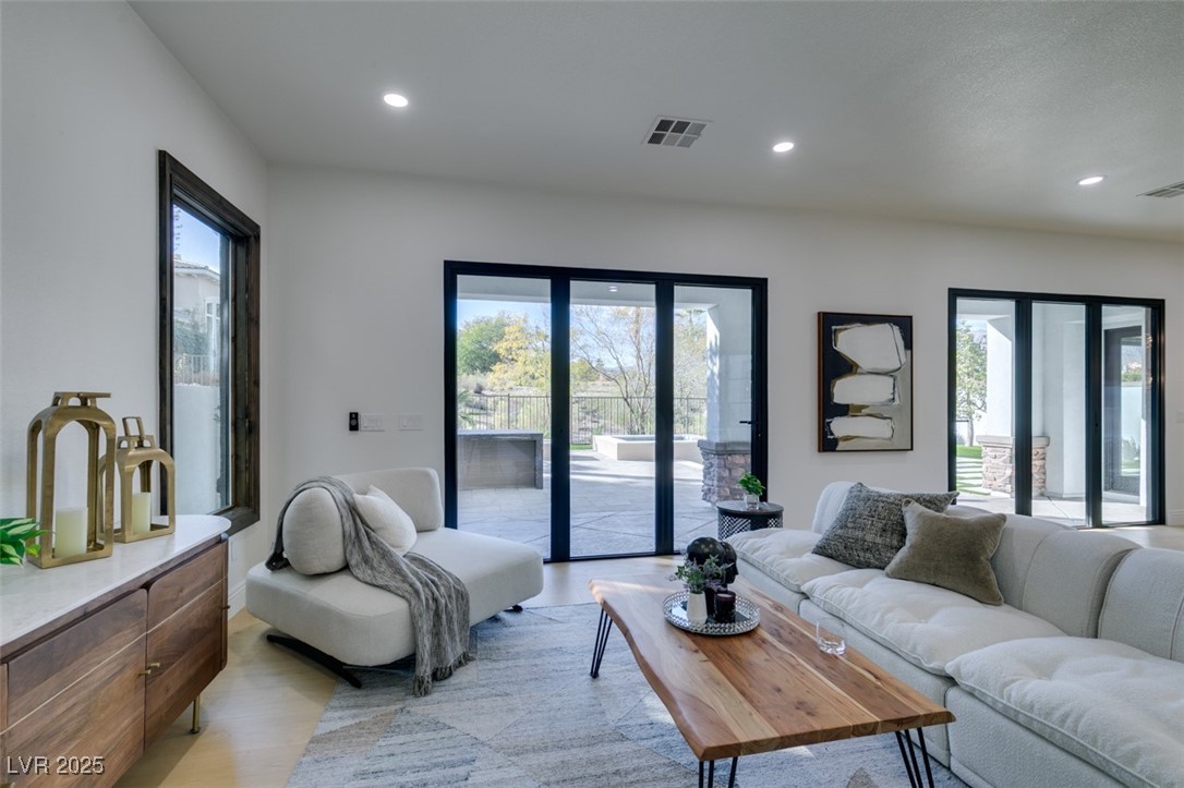 2215 Alcova Ridge Drive