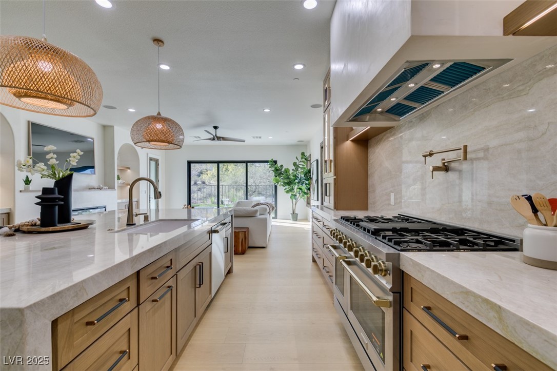 2215 Alcova Ridge Drive