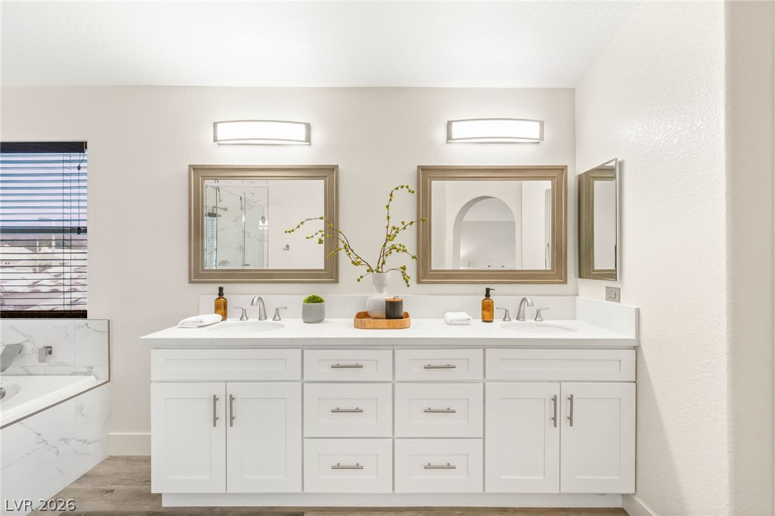 1916 Madagascar Lane