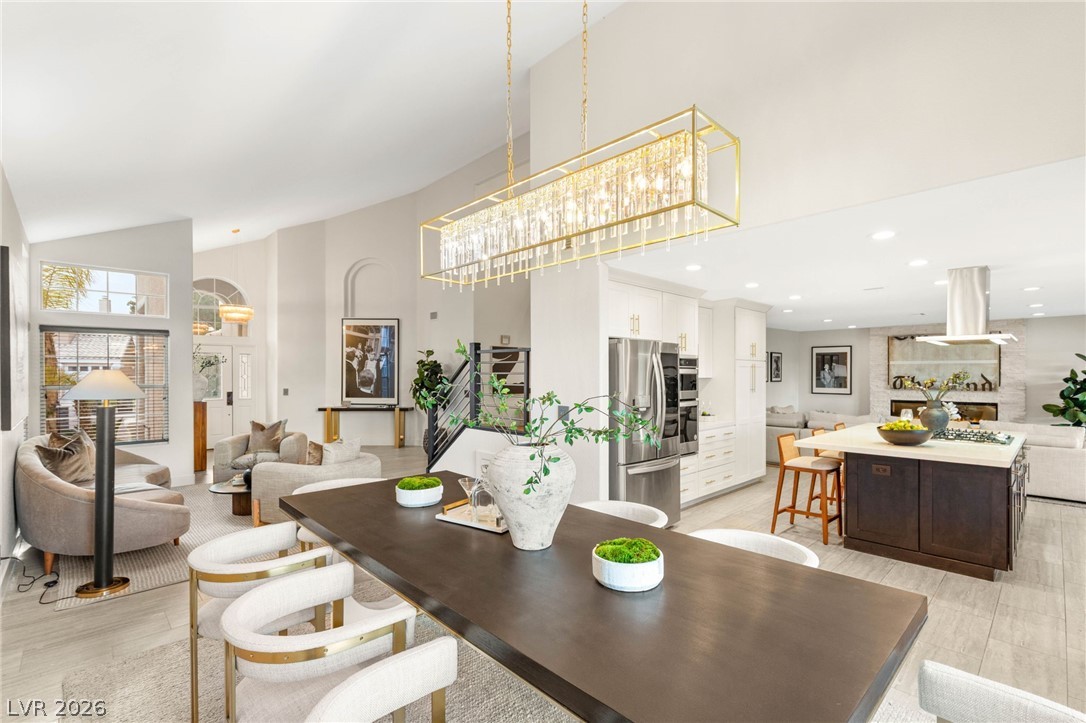 1916 Madagascar Lane