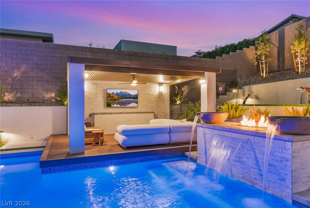 397 Vista Sunset Avenue