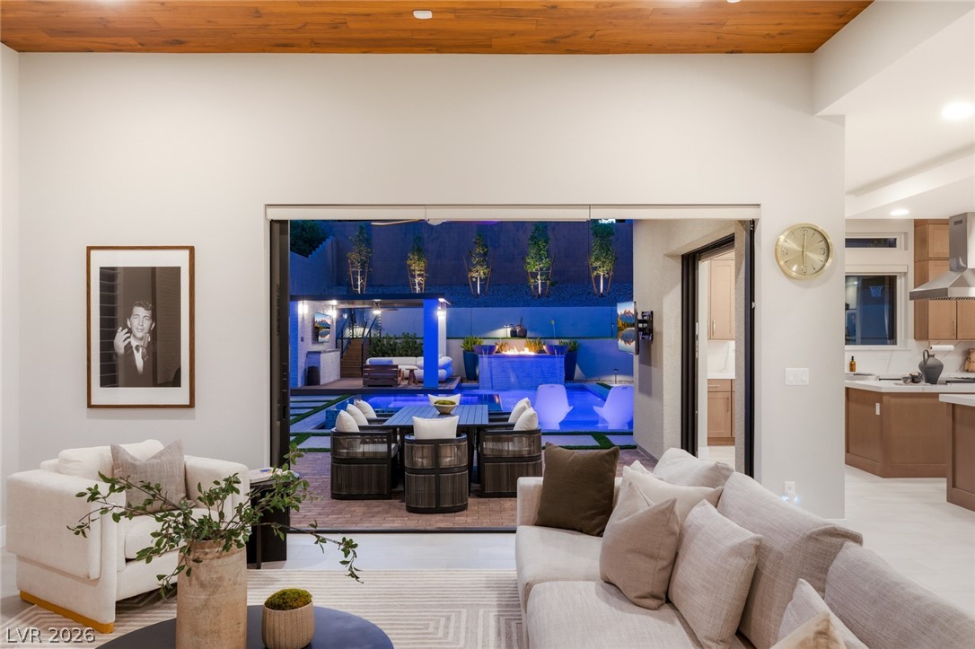 397 Vista Sunset Avenue