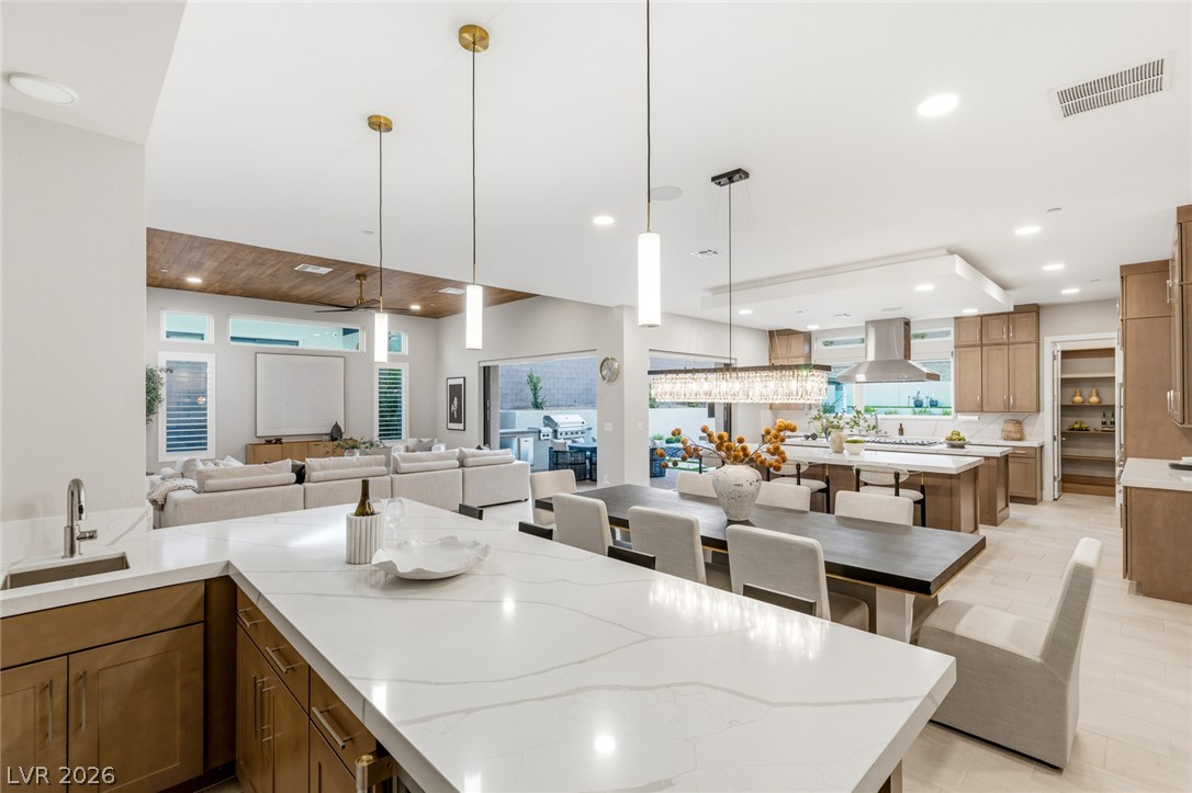 397 Vista Sunset Avenue