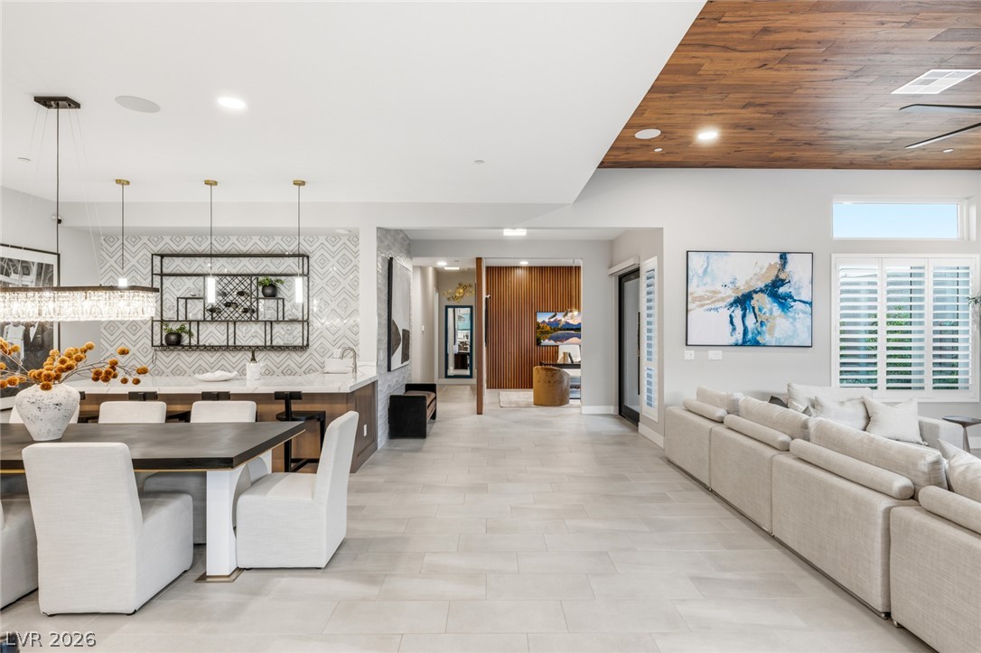 397 Vista Sunset Avenue