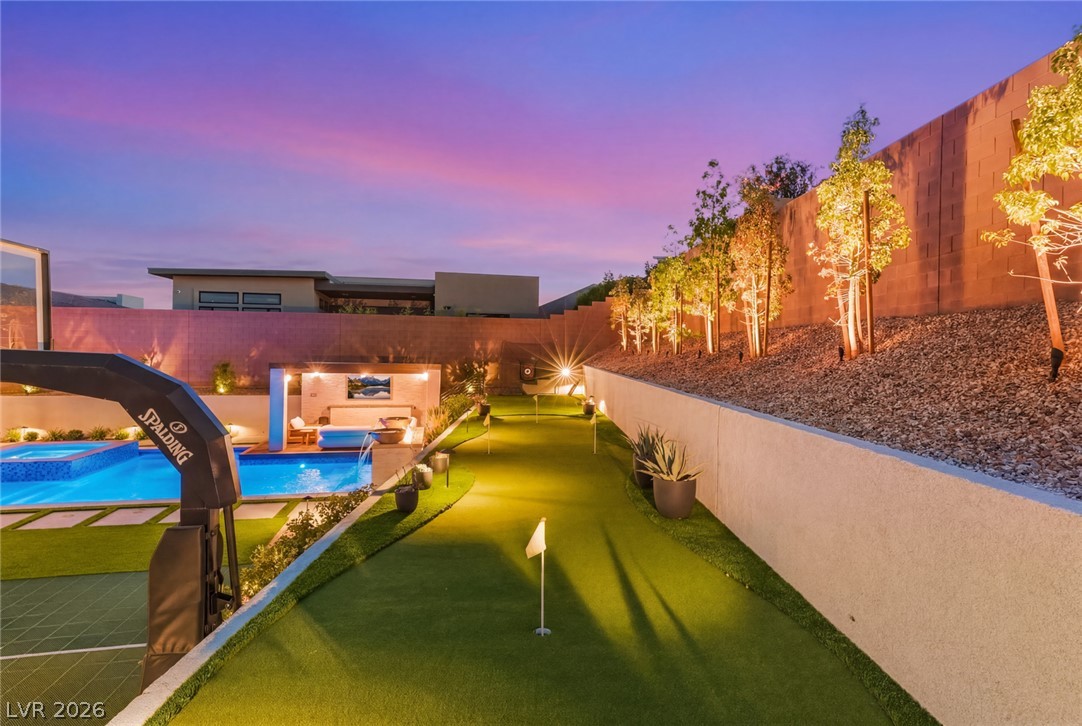 397 Vista Sunset Avenue