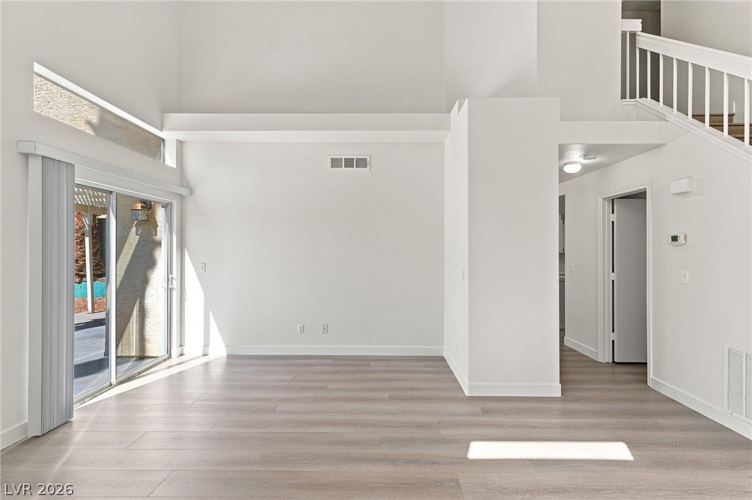 9337 Mist Flower Circle
