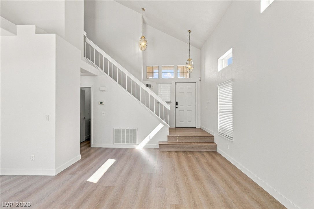 9337 Mist Flower Circle