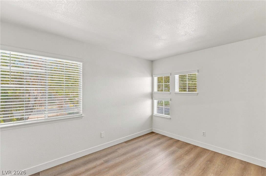 9337 Mist Flower Circle