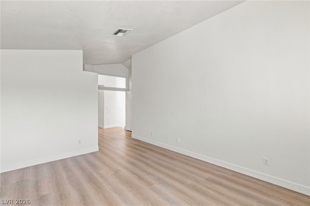 9337 Mist Flower Circle