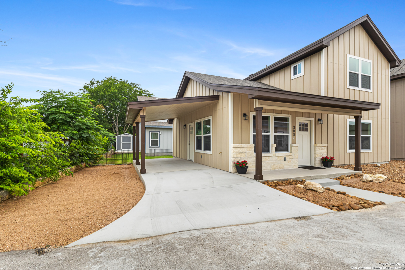 302 Riley Way