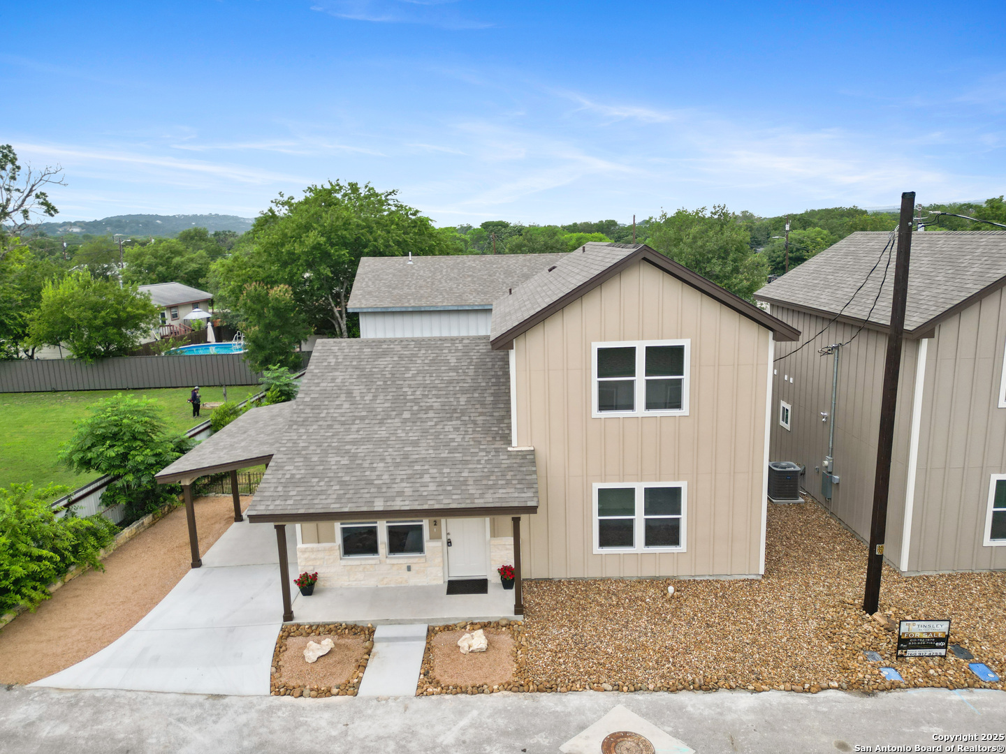 302 Riley Way