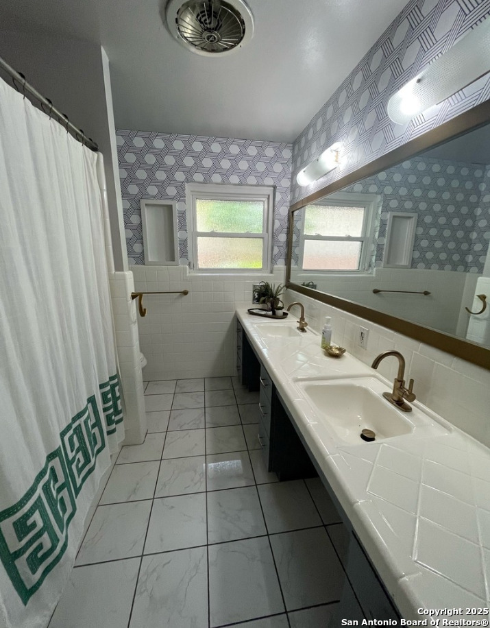 2710 Marlborough